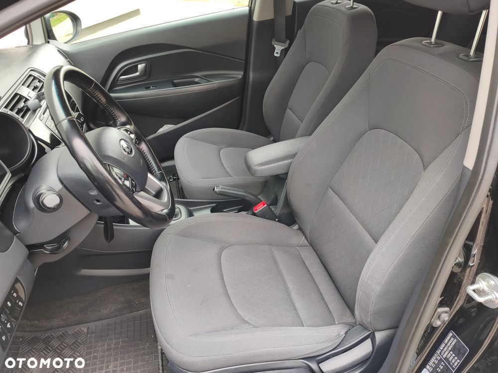 Kia Rio - 14