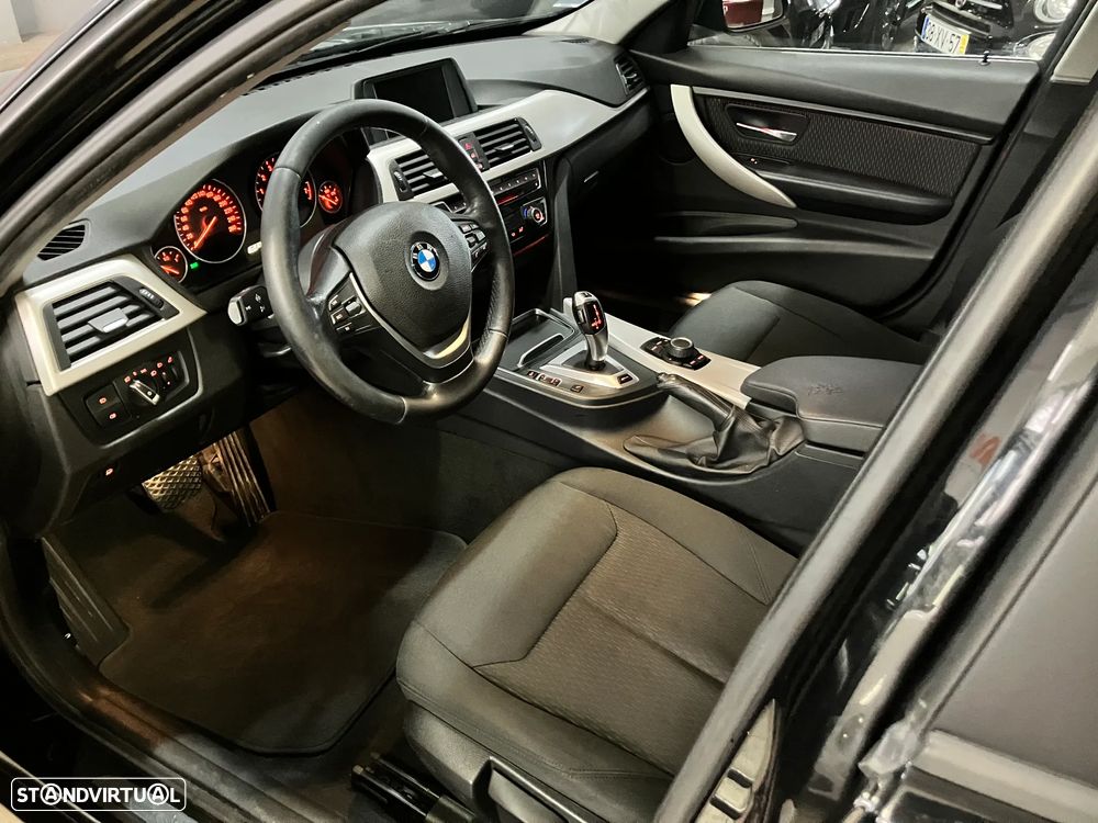 BMW 330 e iPerformance - 12