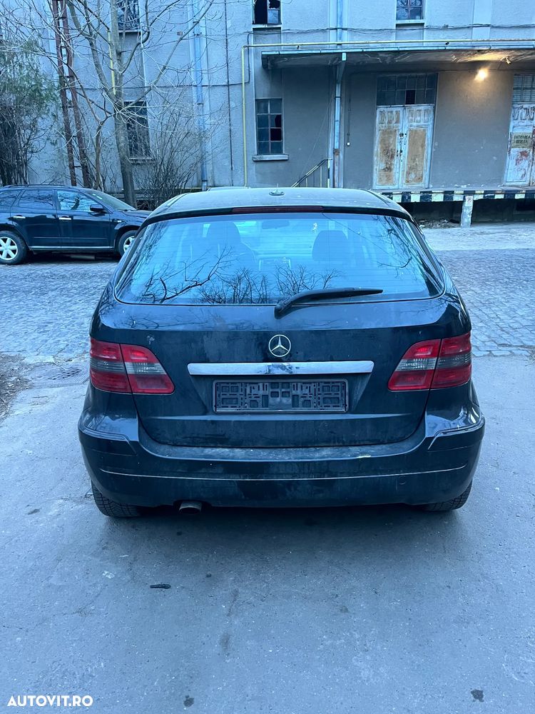 Dezmembrez Mercedes Benz B180 B200 cdi cutie automata negru 2006 - 2