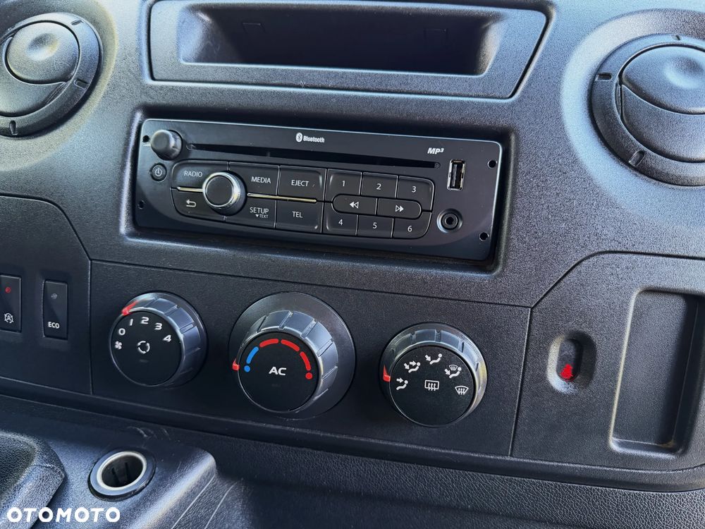 Renault MASTER L2H2 ŚREDNI KLIMA/NAWIGACJA/3osobowy - 37