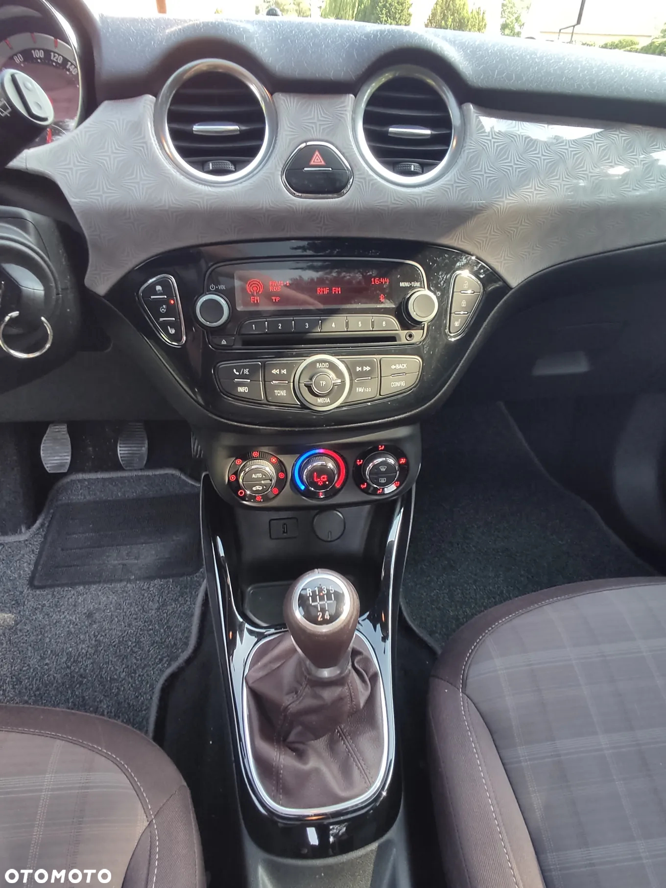 Opel Adam 1.2 White Link - 9