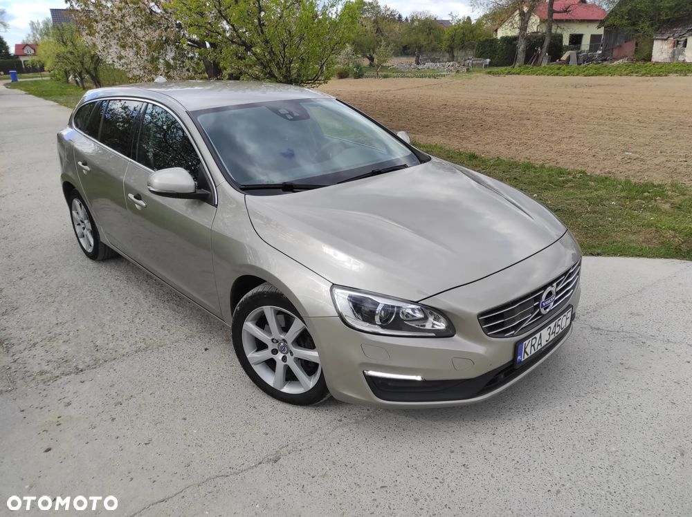 Volvo V60 T5 Drive-E Momentum - 3