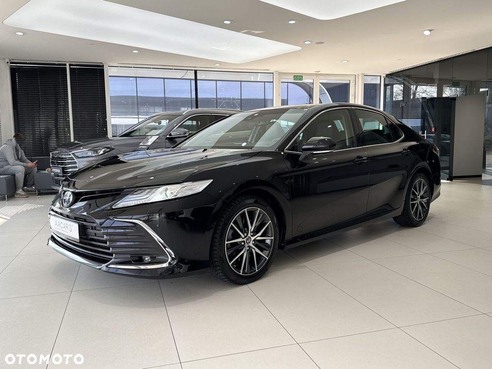 Toyota Camry - 2