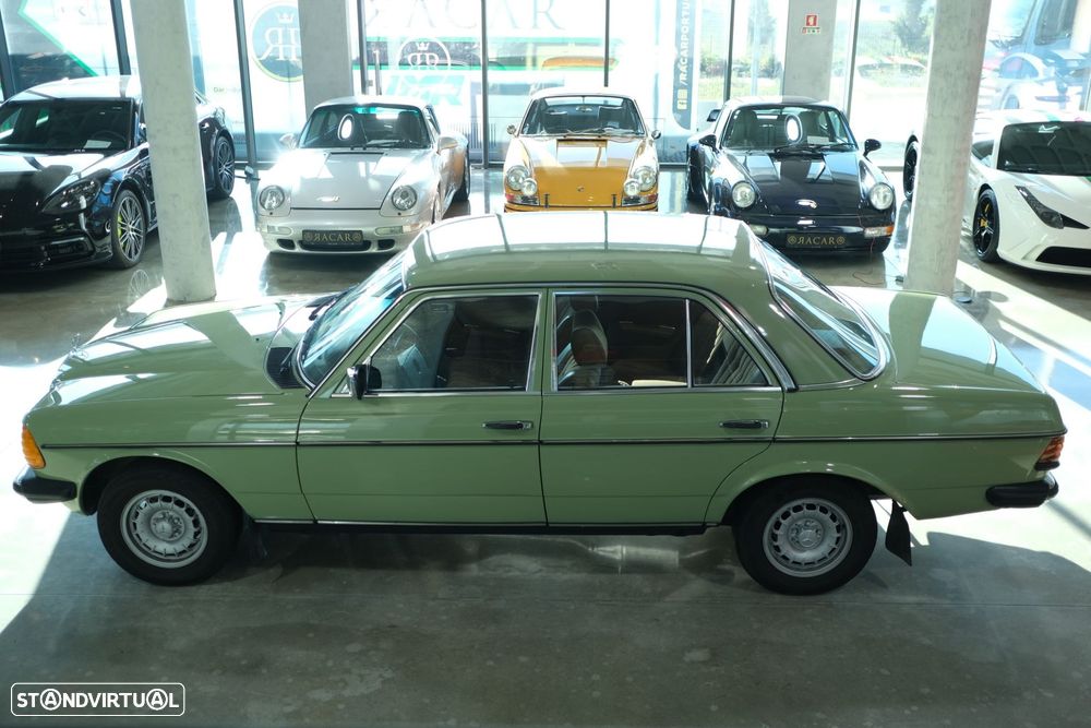 Mercedes-Benz 220 - 6