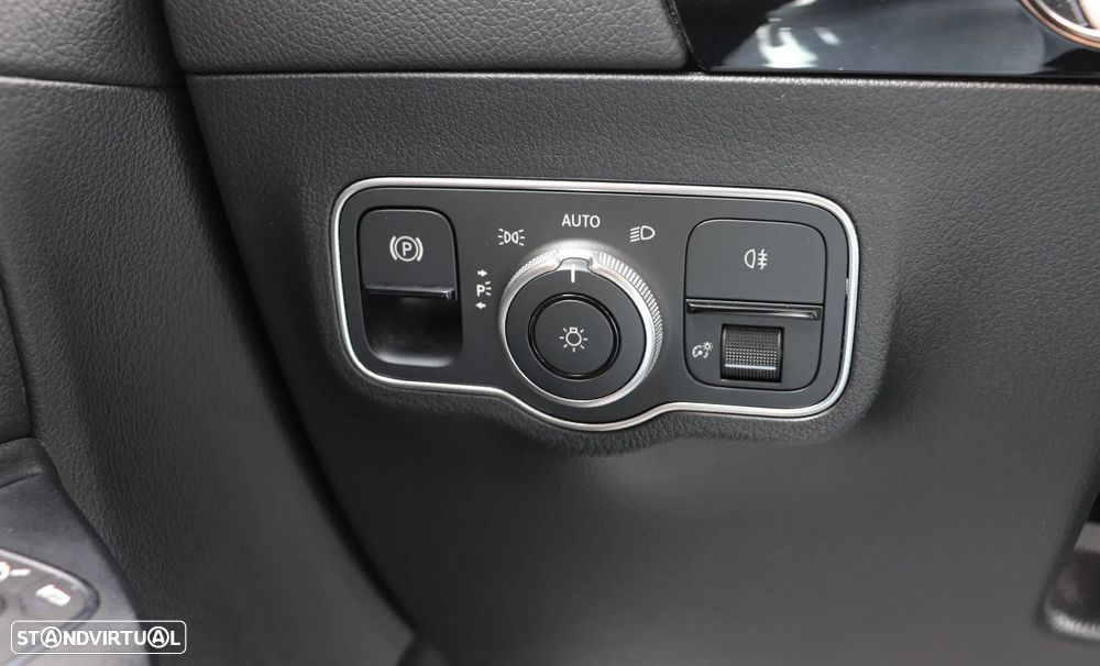 Mercedes-Benz B 250 e 8G-DCT Progressive - 30
