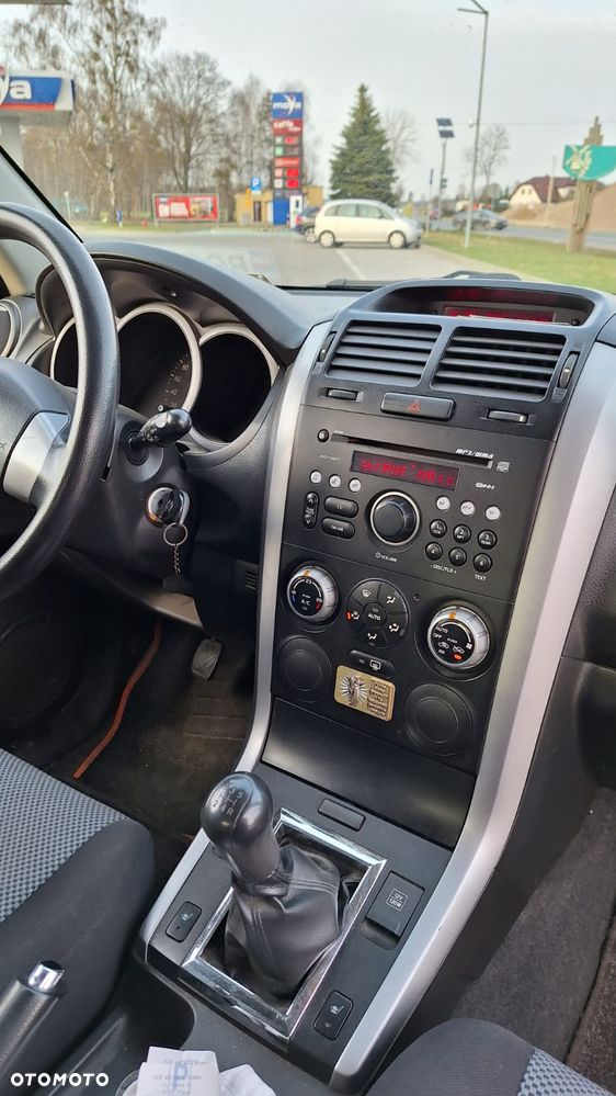 Suzuki Grand Vitara 1.6 - 5