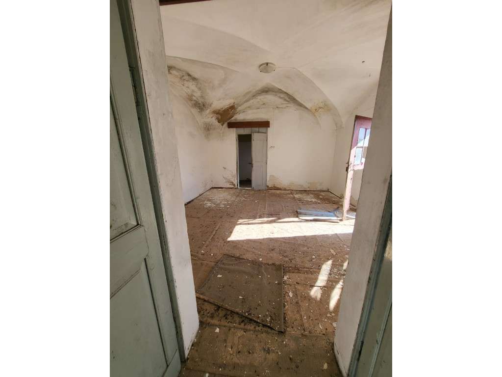 Moradia T2+3 na Vila de Redondo - Grande imagem: 4/23