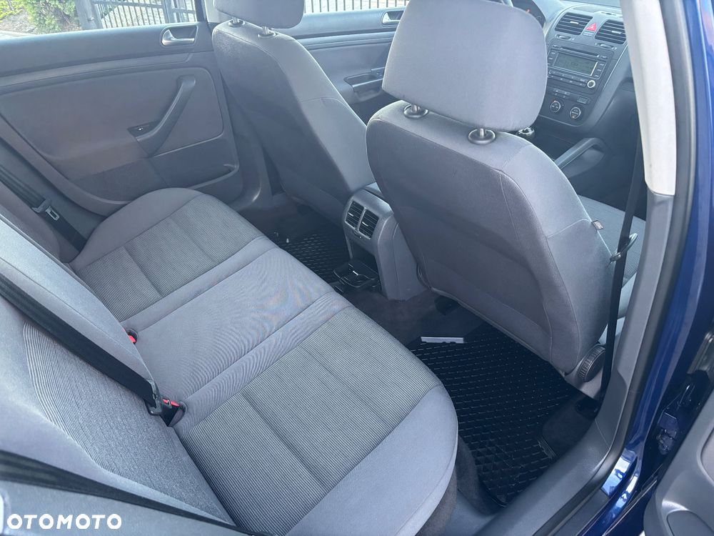Volkswagen Golf 1.6 Basis - 23