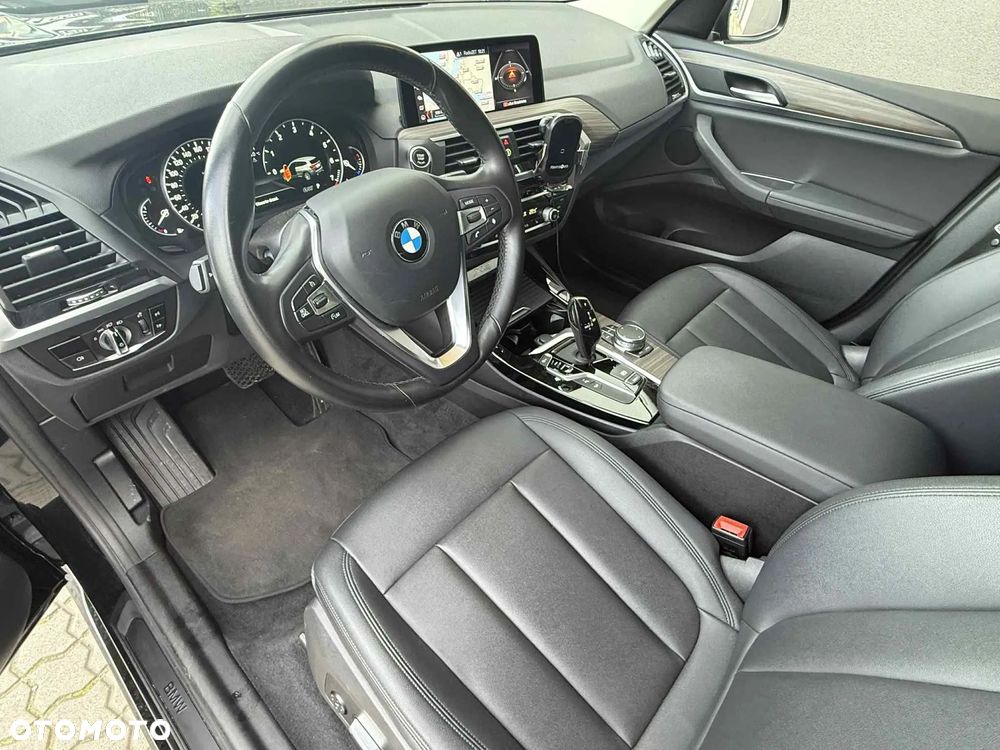 BMW X3 xDrive20i Advantage sport - 12