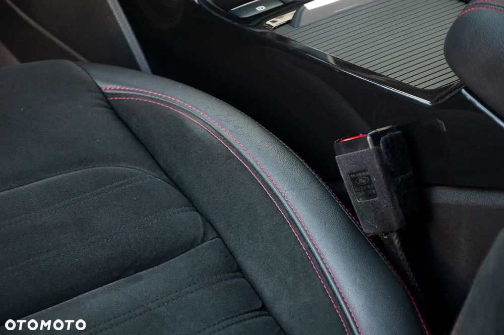 Ford Kuga 2.0 TDCi 4x4 ST-Line - 23