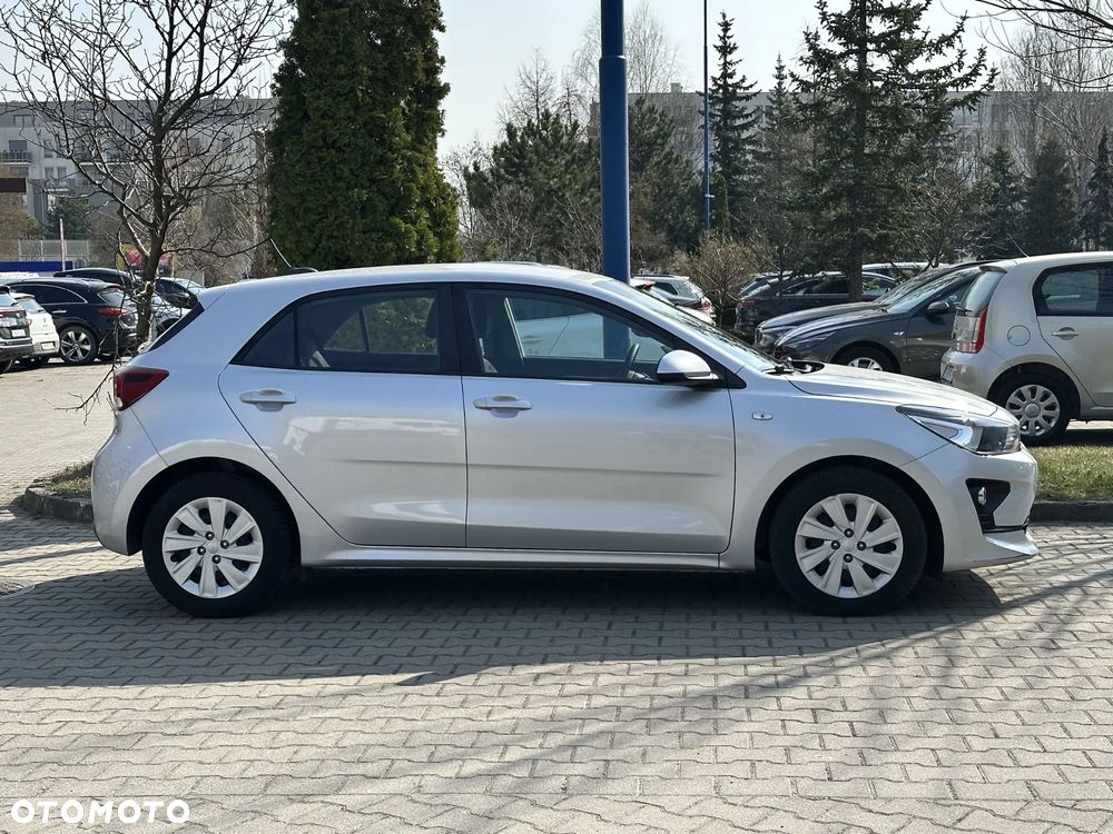Kia Rio 1.2 M - 8