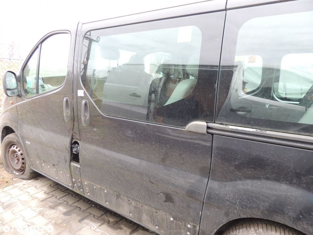 Drzwi przesuwne lewe Opel Vivaro Passanger '13