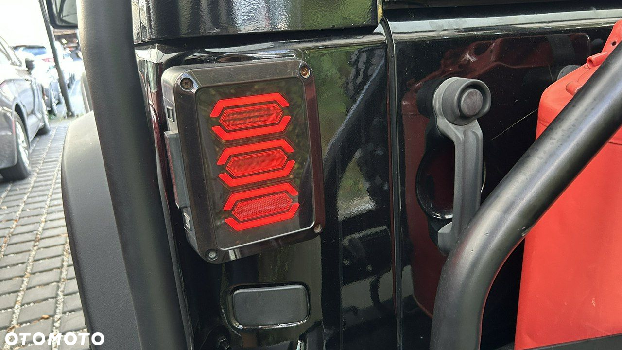 Jeep Wrangler - 25