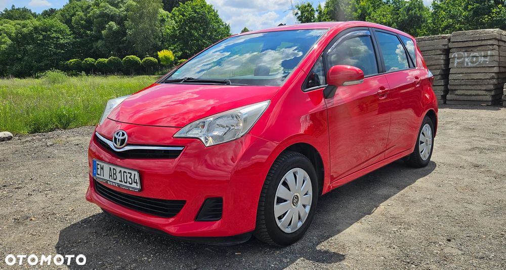 Toyota Verso S - 2