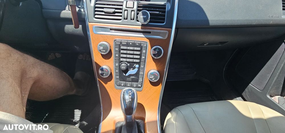 Volvo XC 60 - 10