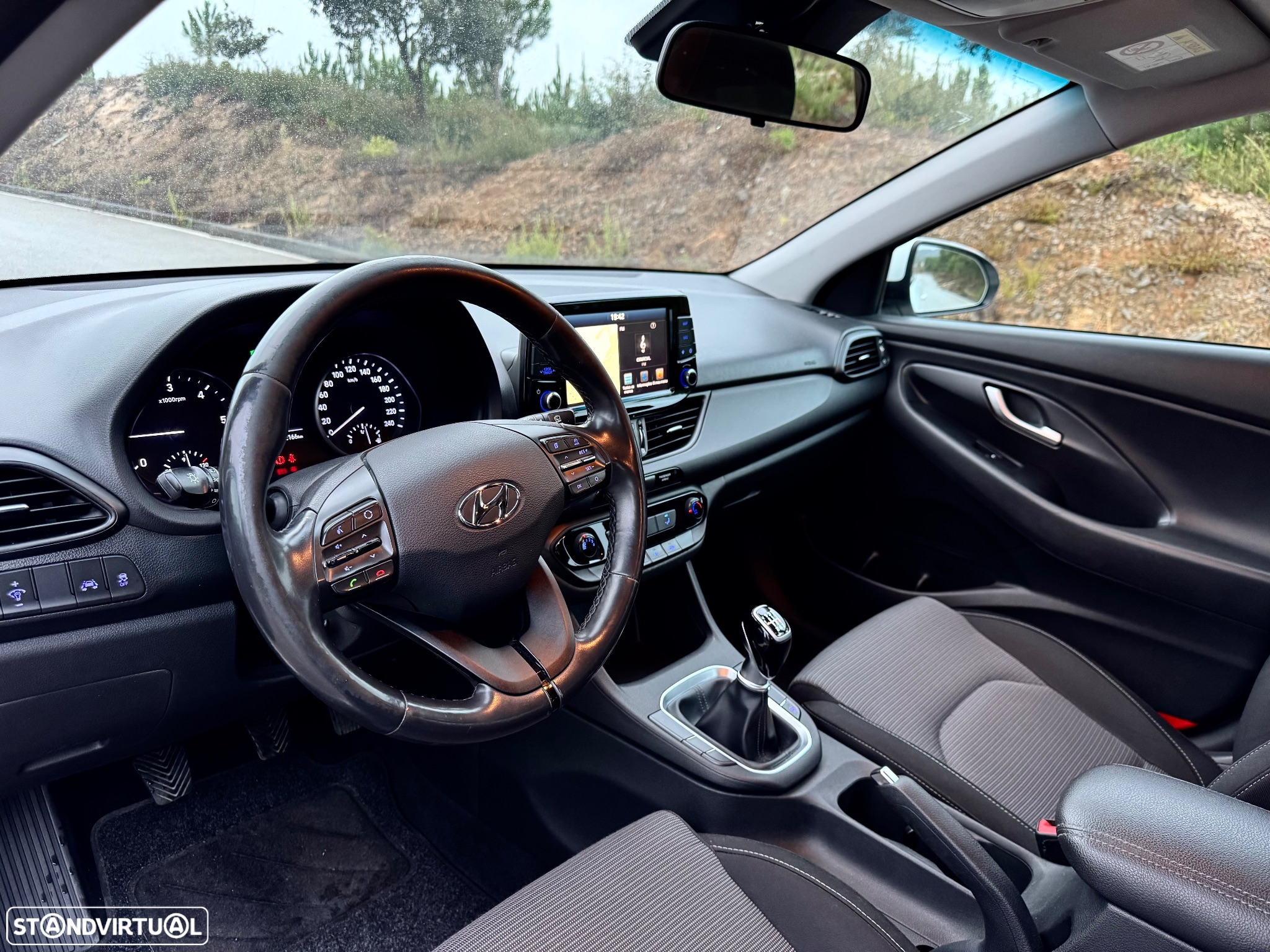Hyundai i30 1.6 CRDI Blue Comfort+Navi - 17