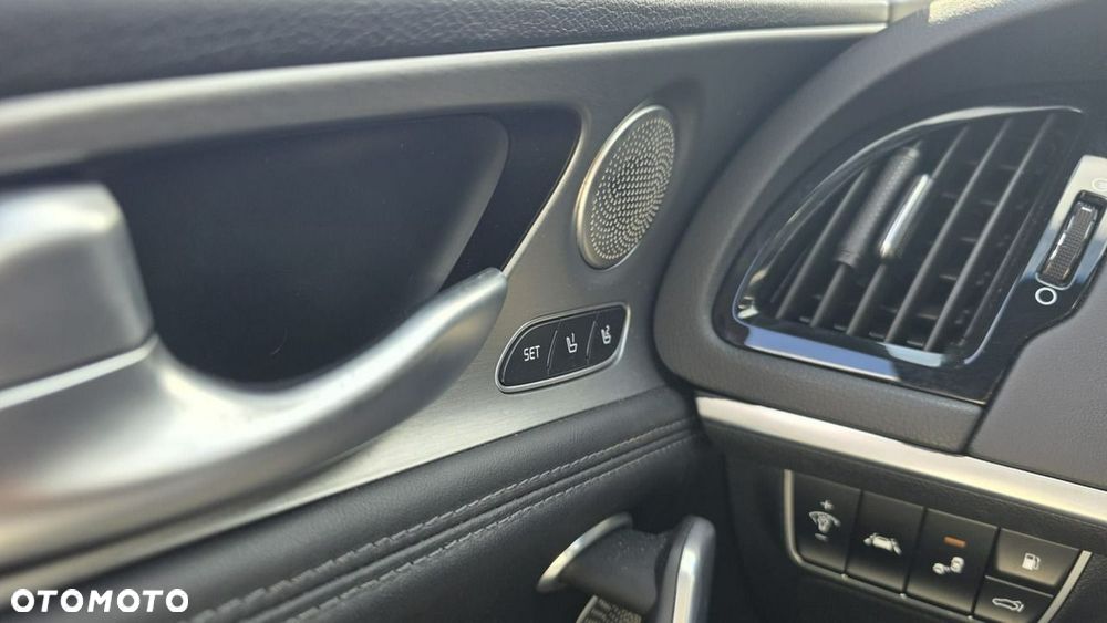 Kia Stinger - 26
