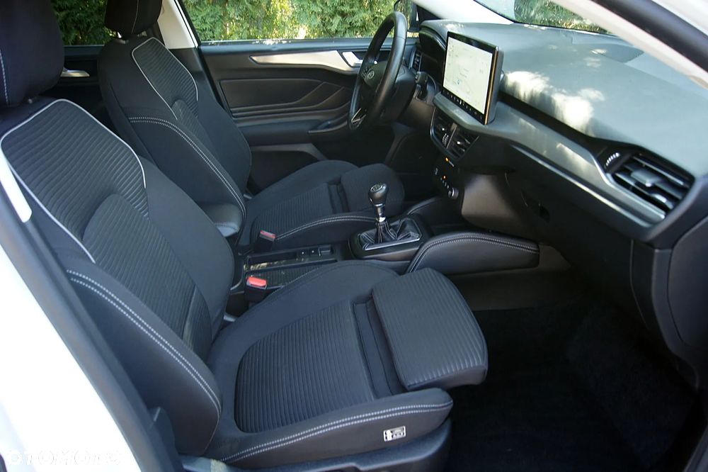 Ford Focus 1.5 EcoBlue STart-Stopp-System TITANIUM X - 22