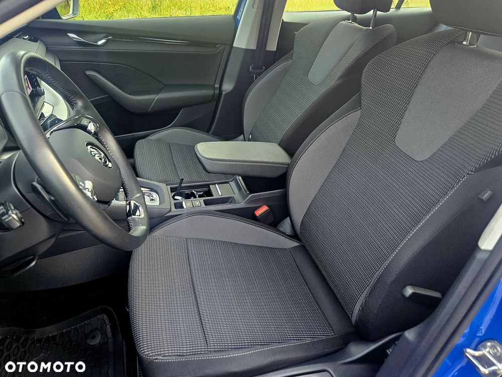 Skoda Octavia ver-1-0-tsi-e--tec-ambition-dsg - 11