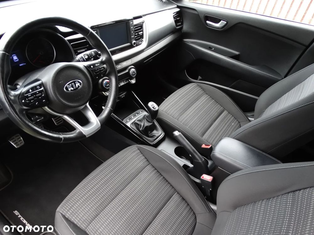 Kia Stonic - 10