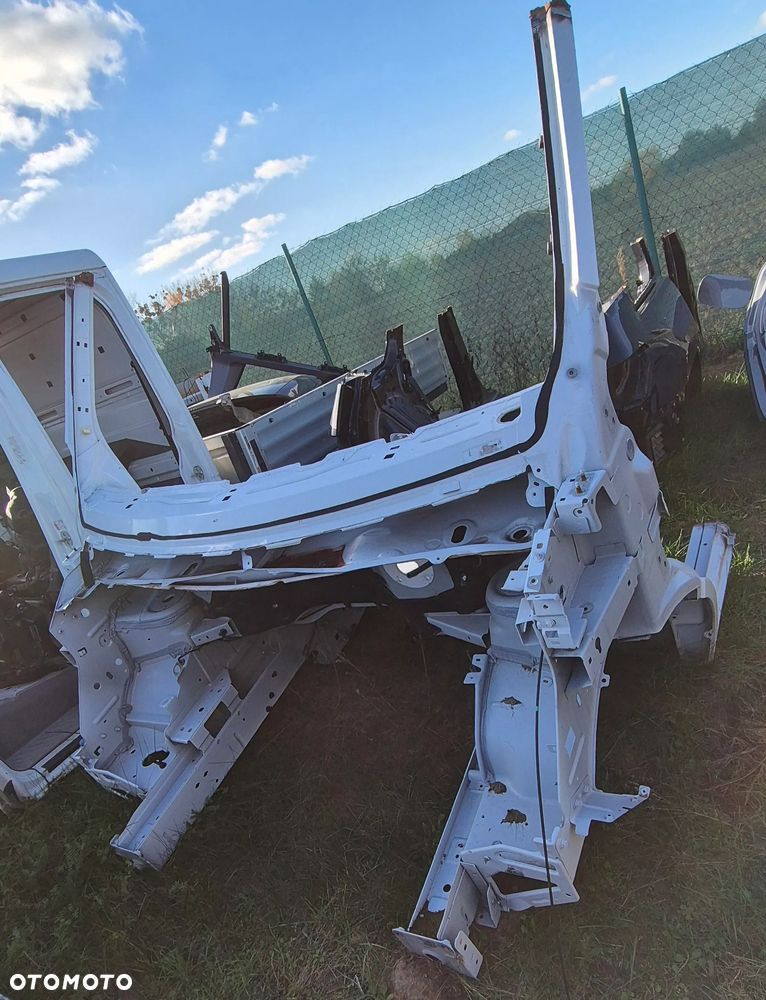 Renault Master III LIFT IV 2019- Całe Ćwiartki Przod Przednie Nie Przecięte Podszybie - 2