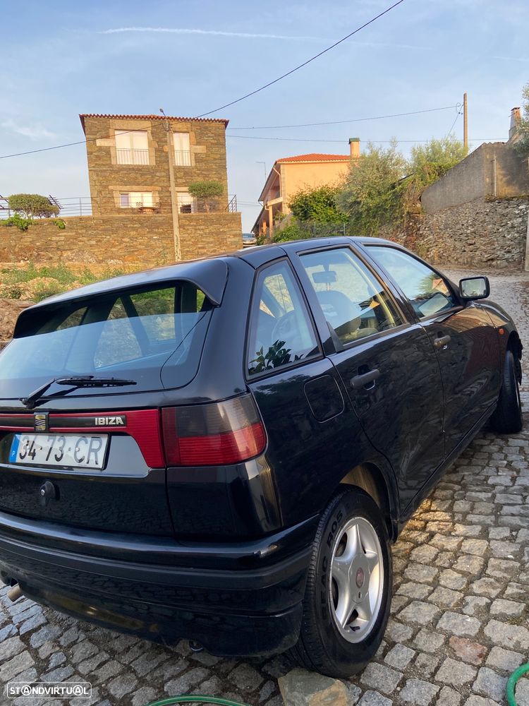 SEAT Ibiza 1.8i GLX - 3