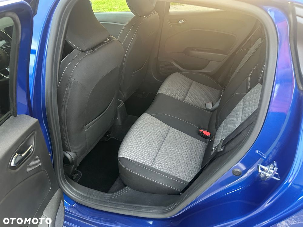 Renault Clio - 7