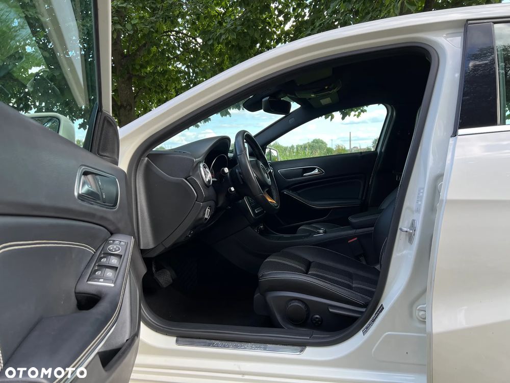 Mercedes-Benz Klasa A 200 7G-DCT Activity Edition - 8