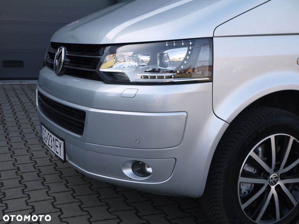 Volkswagen Caravelle - 9