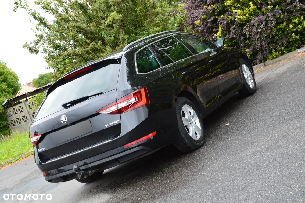 Skoda Superb 1.6 TDI DSG Ambition - 17