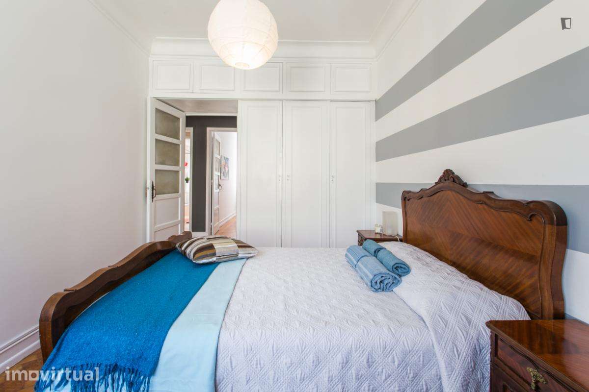 Quarto - localizado em São Sebastião Lisbon - Grande imagem: 2/18