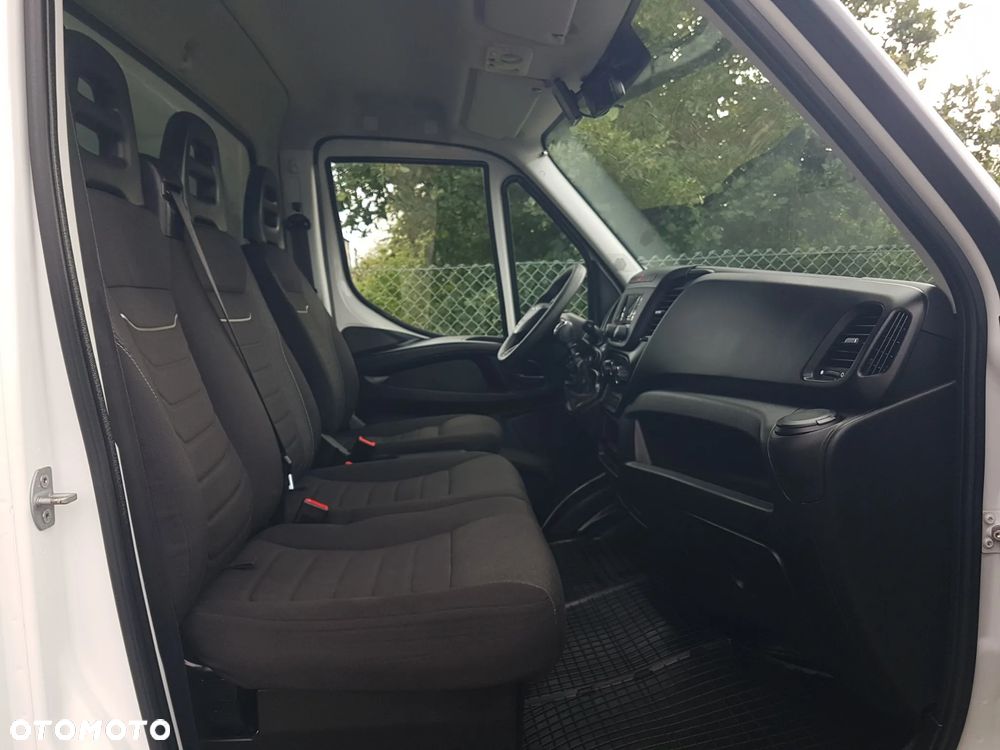 Iveco 35S16 KONTENER 8EP KLIMA 4,23x2,23x2,23 3,0-160KM DAILY KRAJOWY MANUAL 6-BIEGÓW - 23