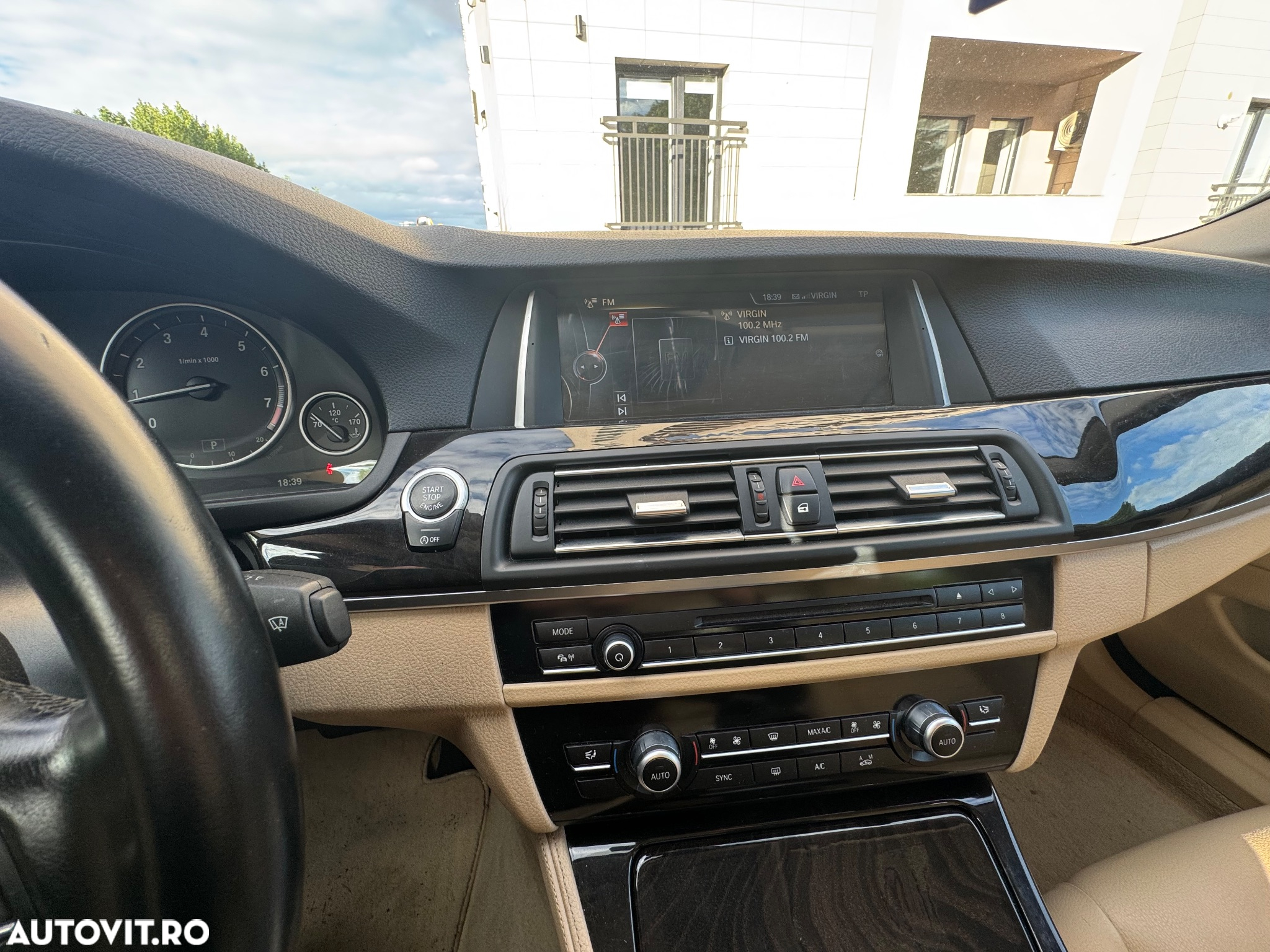 BMW Seria 5 535i xDrive - 10