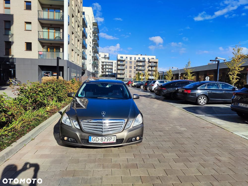 Mercedes-Benz Klasa E 250 CDI DPF BlueEFFICIENCY Automatik Elegance - 4