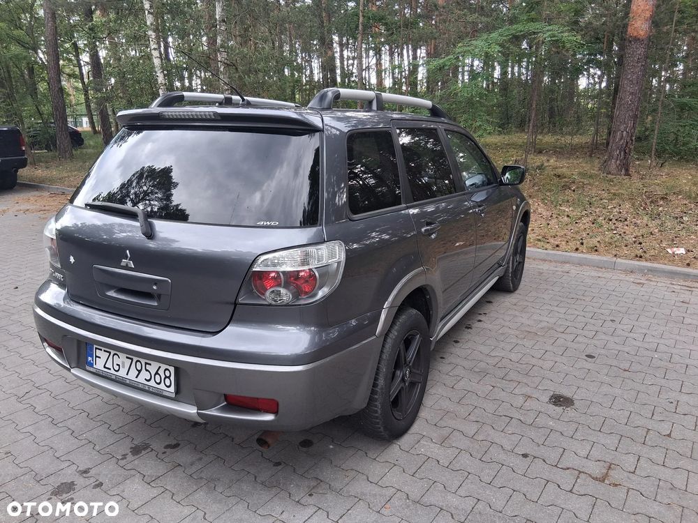 Mitsubishi Outlander 2.4 4WD Intense - 5