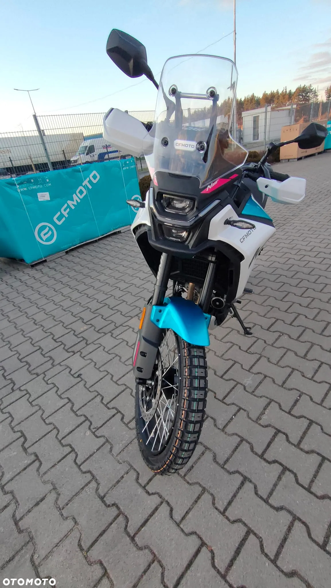 CFMoto MT - 18