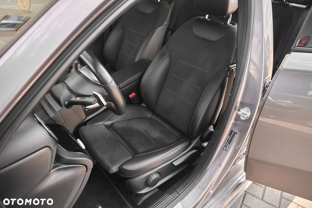 Mercedes-Benz Klasa A 220 d AMG Line 8G-DCT - 23