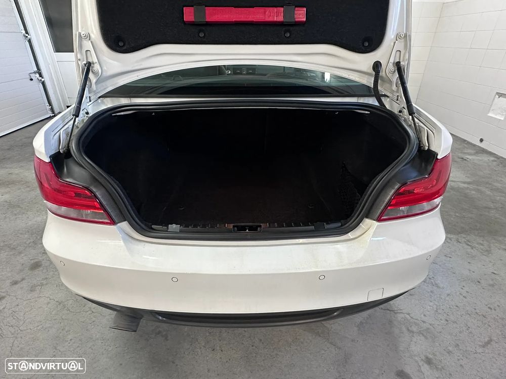 BMW 120 dA Coupe - 11