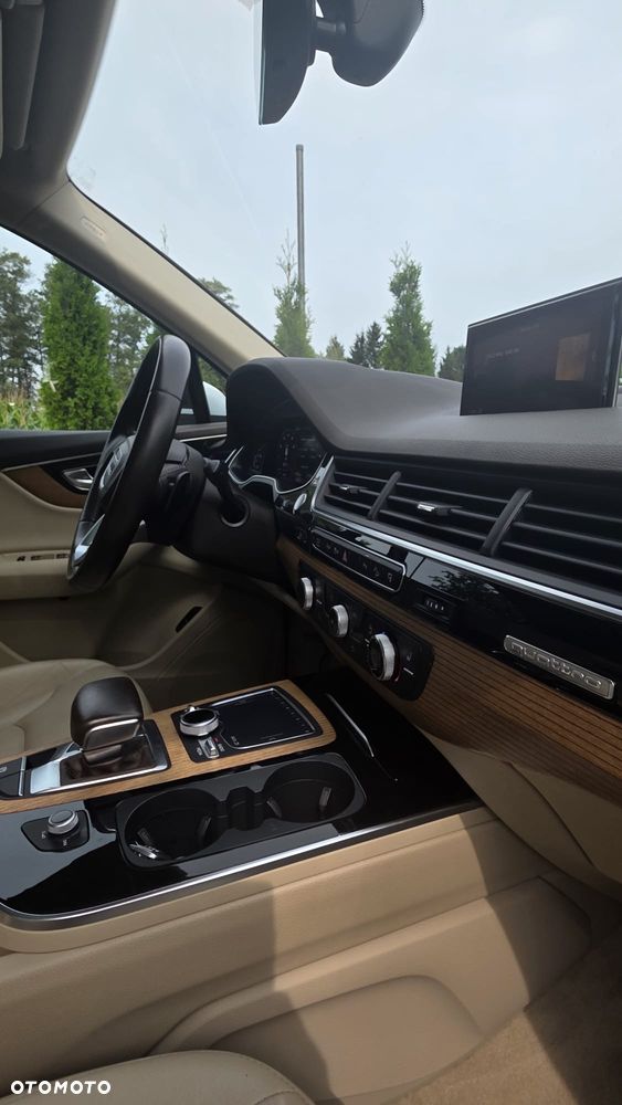 Audi Q7 - 8