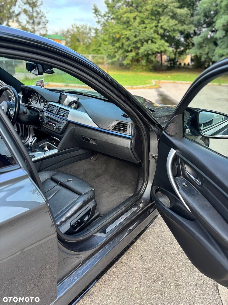 BMW Seria 3 335i - 18