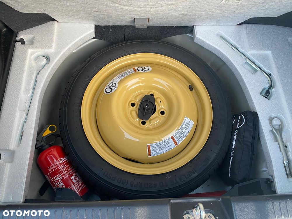 Suzuki Swift 1.2 Premium Plus CVT - 12