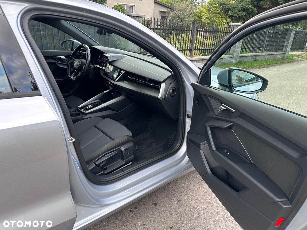 Audi A3 Sportback 35 TDI S tronic - 11