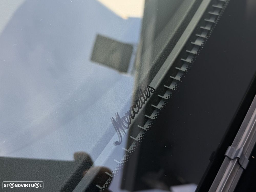 Mercedes-Benz C 180 9G-TRONIC AMG Line - 11