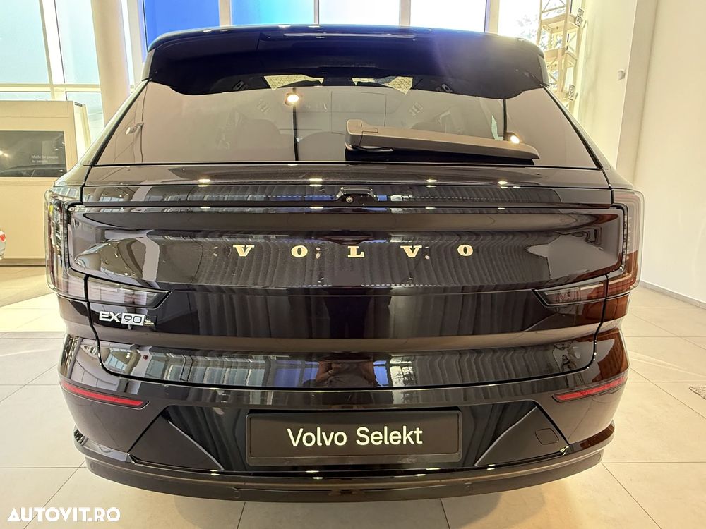 Volvo EX90 - 7