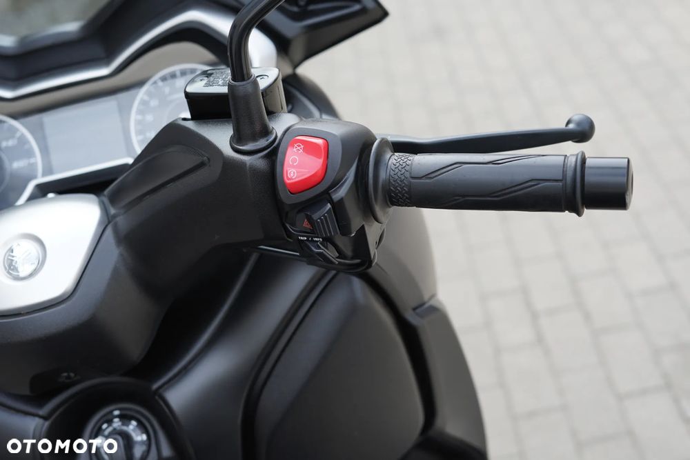 Yamaha X-max - 14