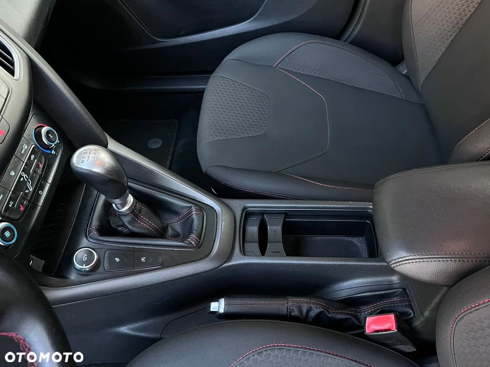 Ford Focus - 16