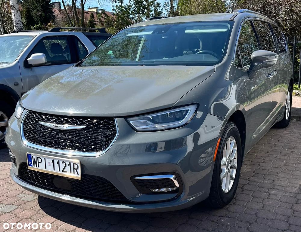 Chrysler Pacifica - 2