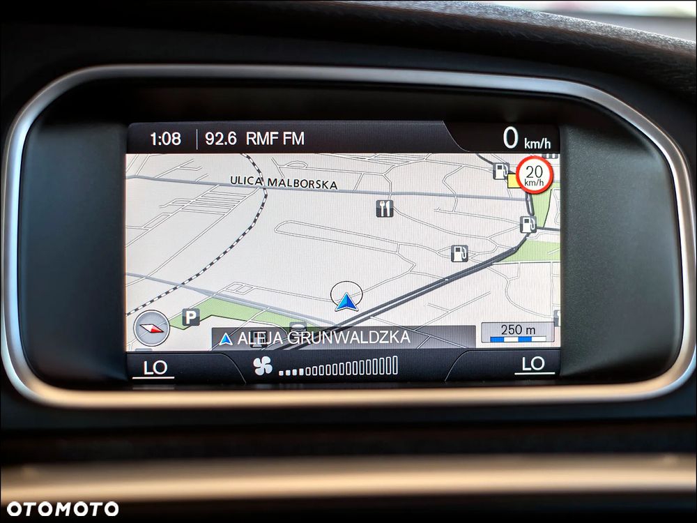 Volvo V40 D2 Summum - 21