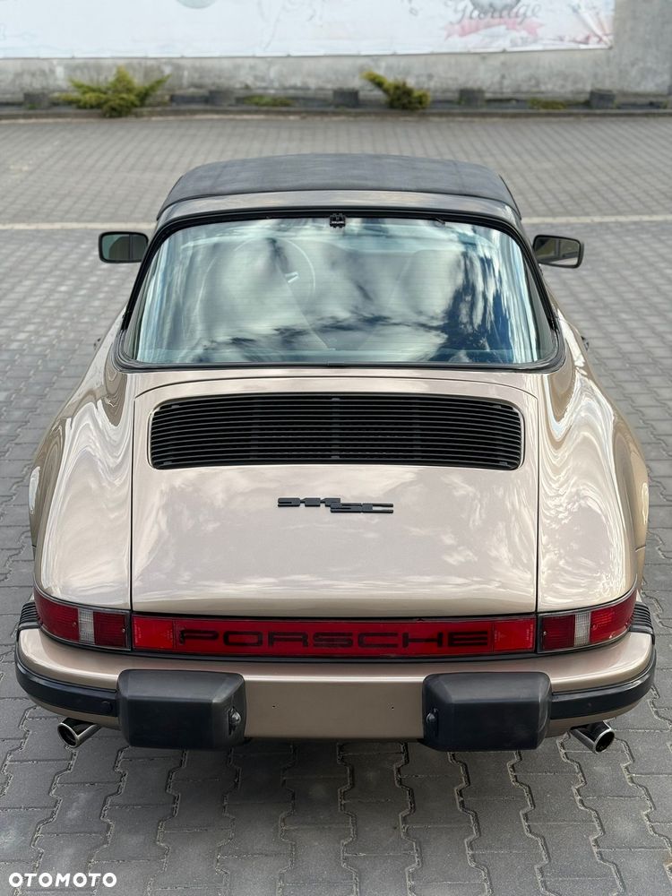 Porsche 911 - 9