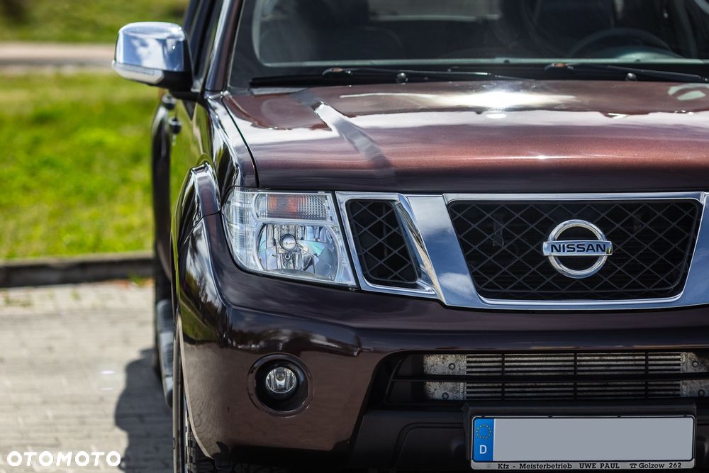 Nissan Navara 3.0 D V6 Platinum Long EU5 - 10